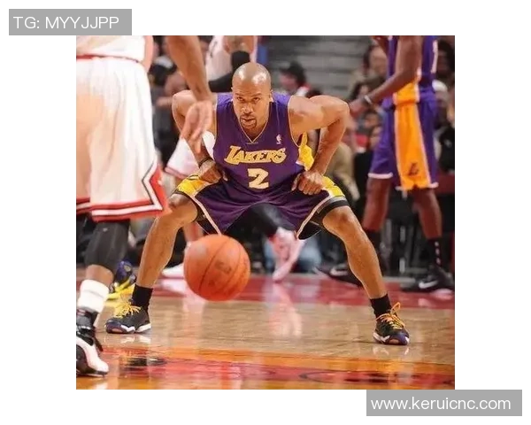 篮球竞技的魅力与挑战探析：从技术到心理素质的全面解读